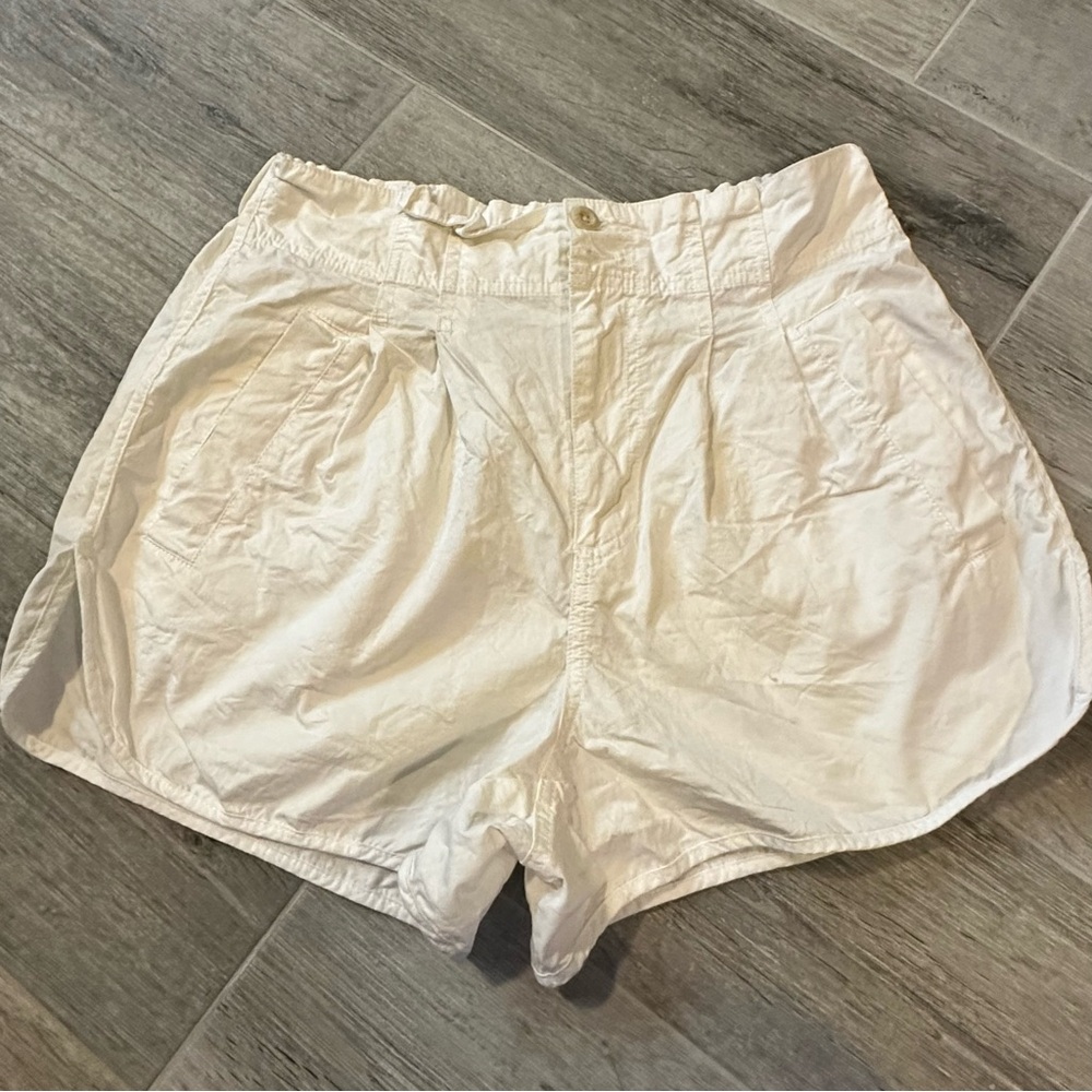 Free People Bohochic Women's Medium
Shorts White High Rise